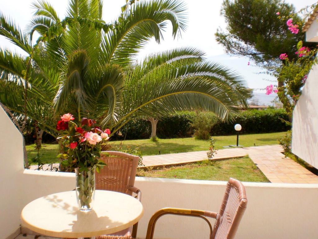 Hotel Oasis Kyparissia Exteriér fotografie