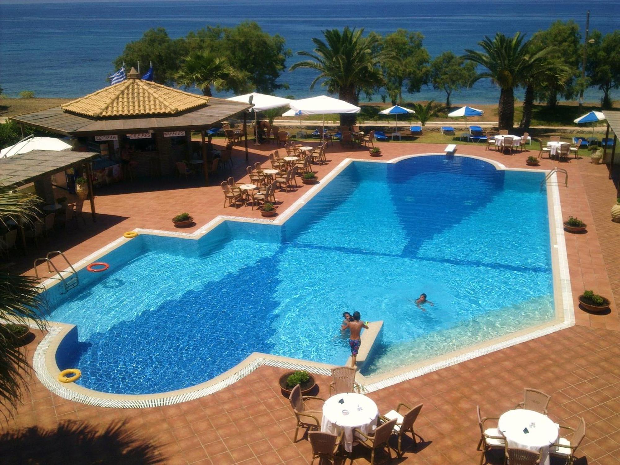Hotel Oasis Kyparissia Exteriér fotografie