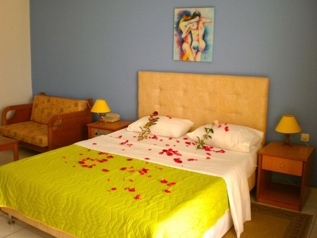 Hotel Oasis Kyparissia Exteriér fotografie