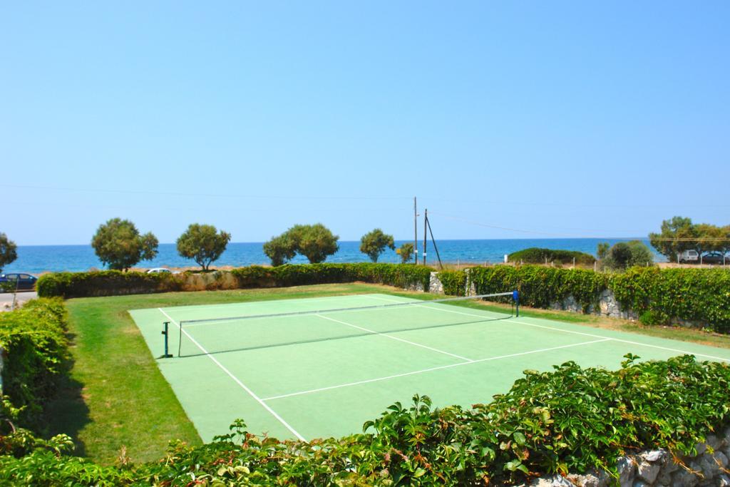 Hotel Oasis Kyparissia Exteriér fotografie