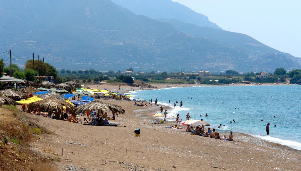Hotel Oasis Kyparissia Exteriér fotografie