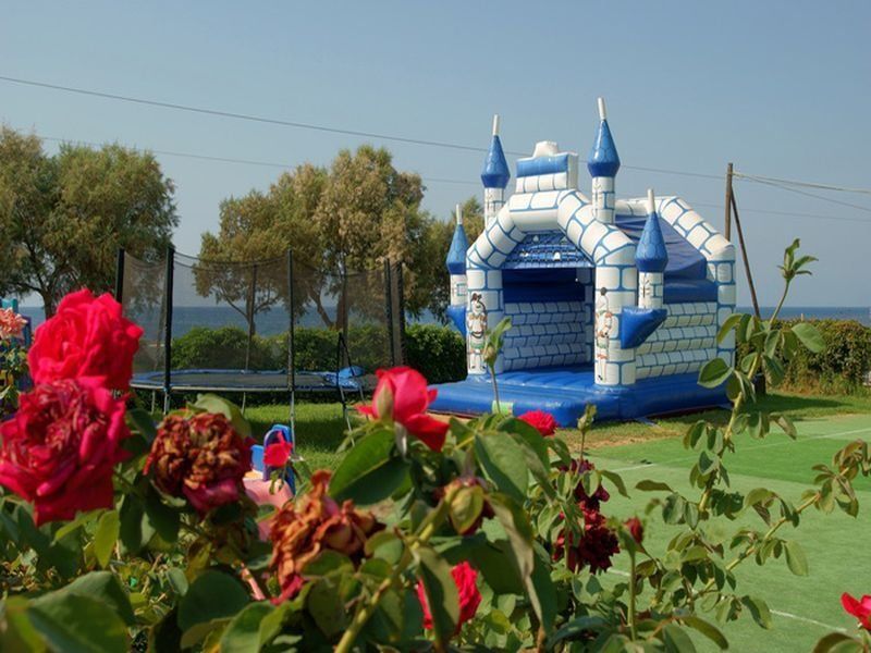 Hotel Oasis Kyparissia Exteriér fotografie
