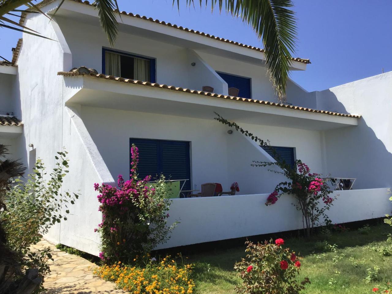 Hotel Oasis Kyparissia Exteriér fotografie