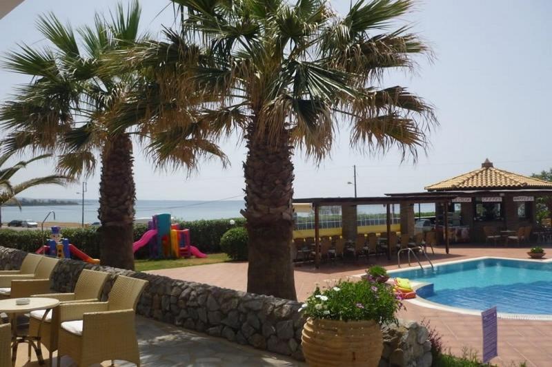 Hotel Oasis Kyparissia Exteriér fotografie